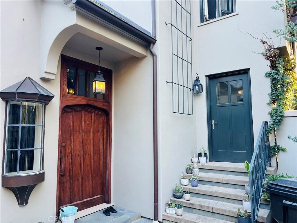 4110 Woodleigh Ln - Photo 7 of 31