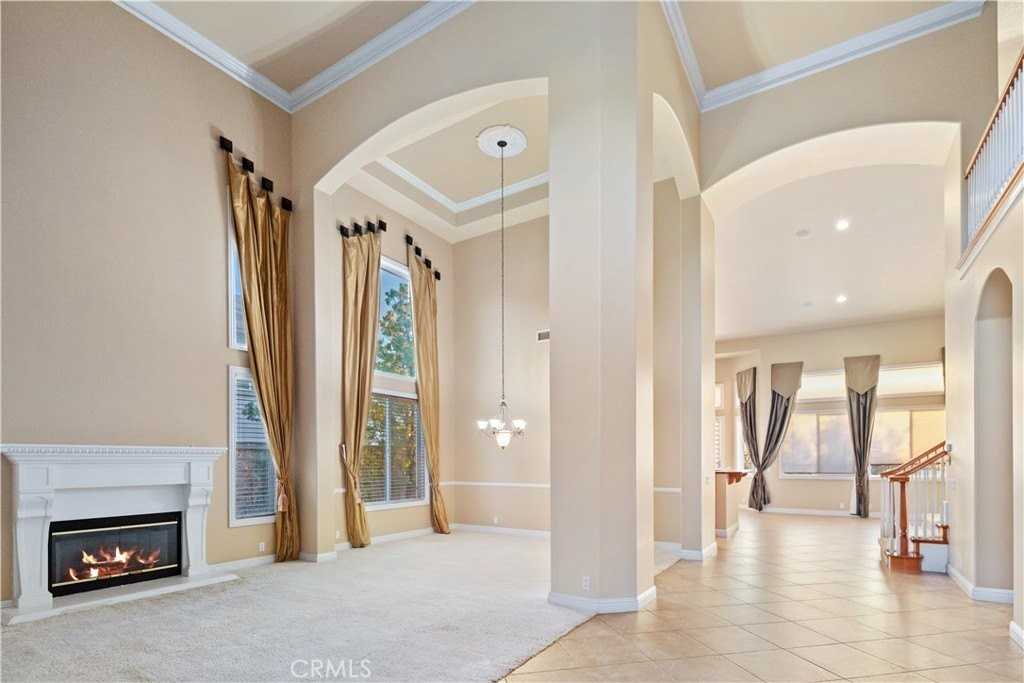 17572 Edgewood Ln - Photo 2 of 9