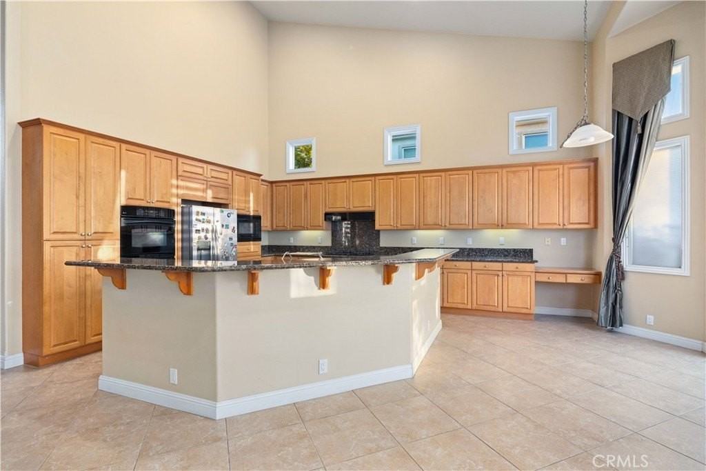 17572 Edgewood Ln - Photo 3 of 9