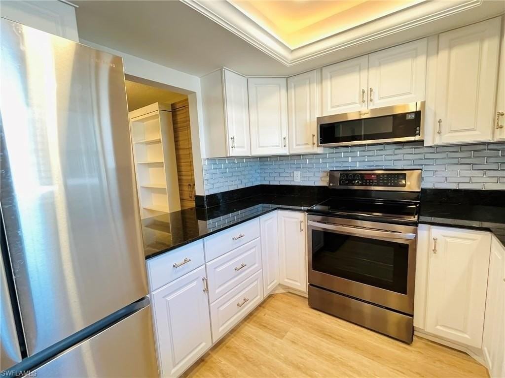 5499 Rattlesnake Hammock Rd Unit 2 #2 - Photo 3 of 25