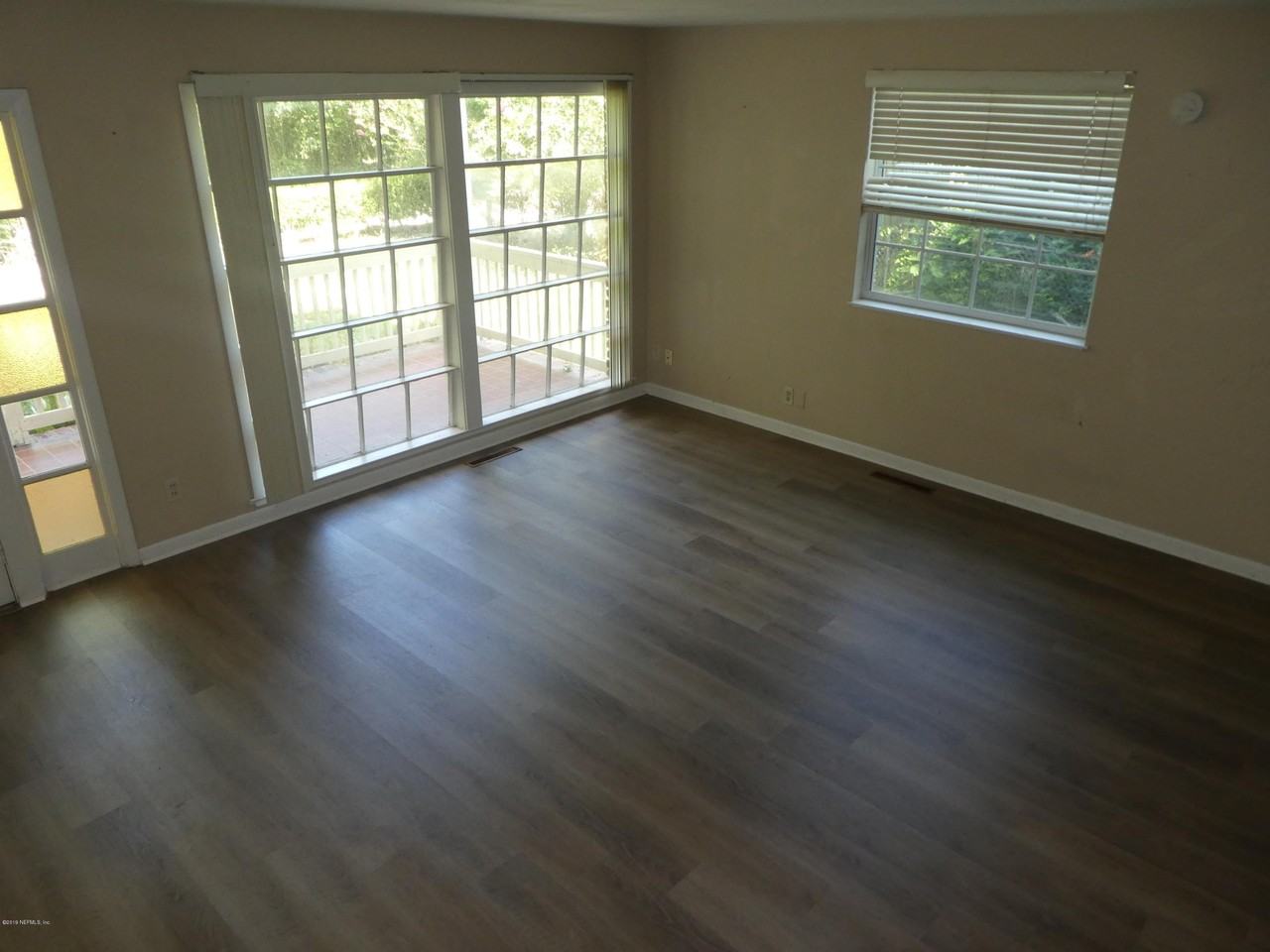 1687 Glendale Rd - Photo 6 of 16