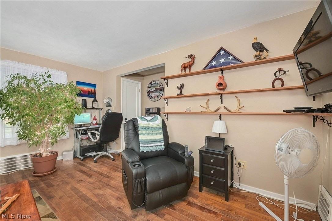 1501 E 248th St - Photo 4 of 40