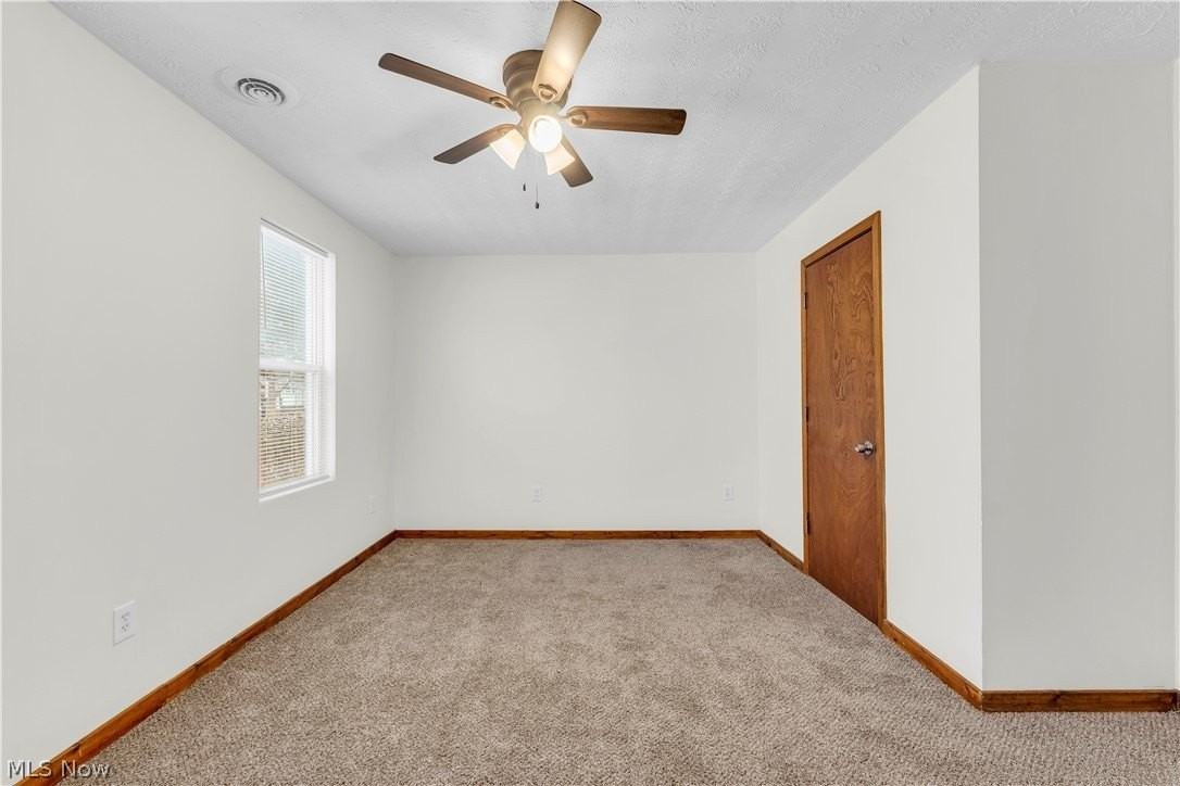 1923 W 77th St - Photo 5 of 21