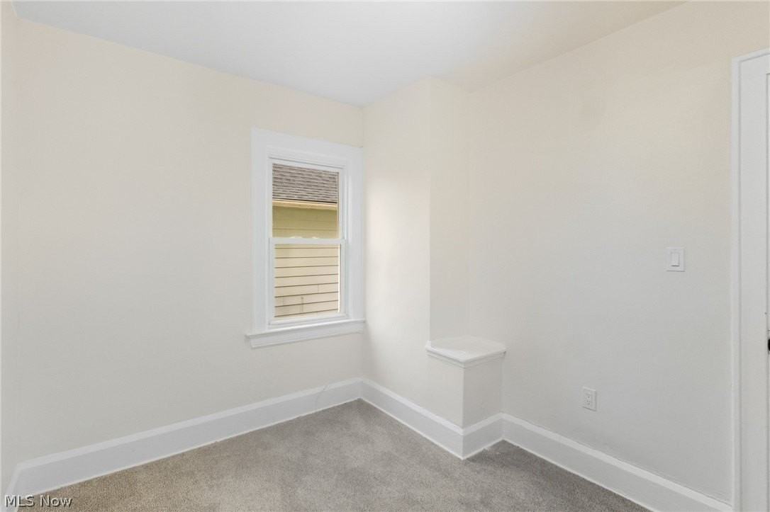 12808 Beachwood Ave - Photo 2 of 40