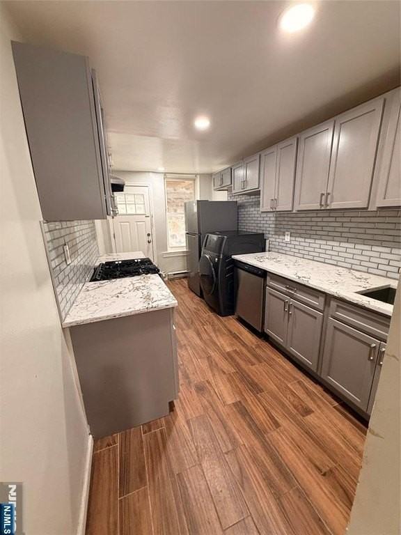 262 Undercliff Ave - Photo 7 of 16