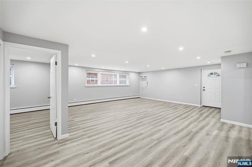 210 River Rd - Photo 7 of 23