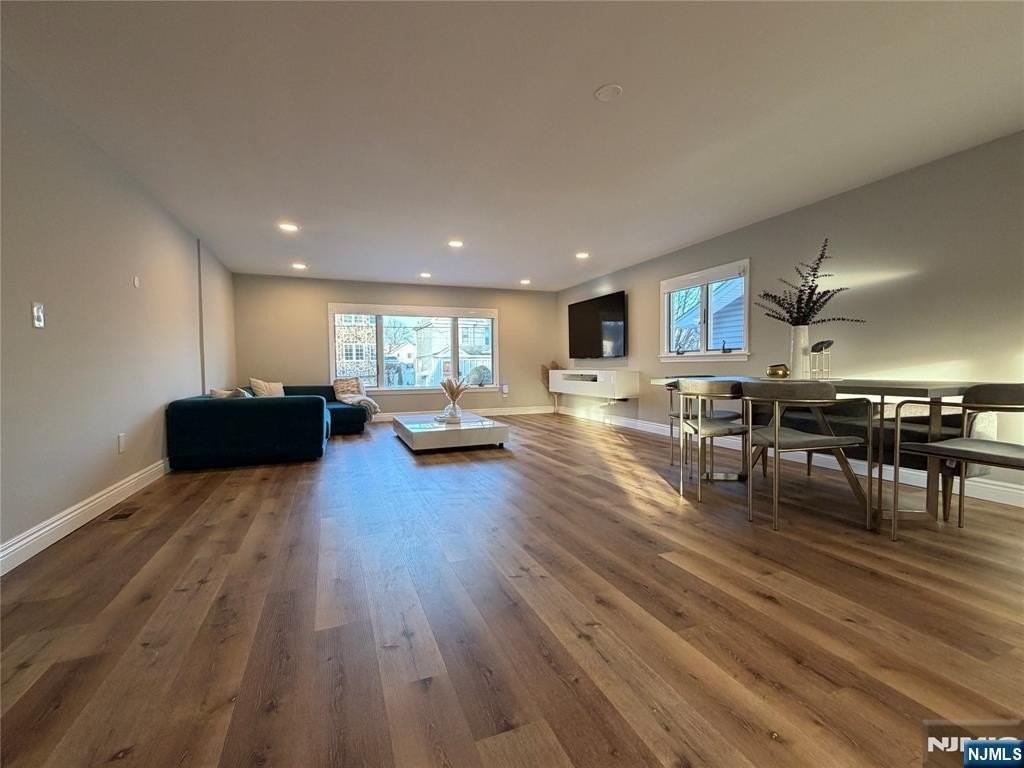 200 Forest Ave - Photo 5 of 18