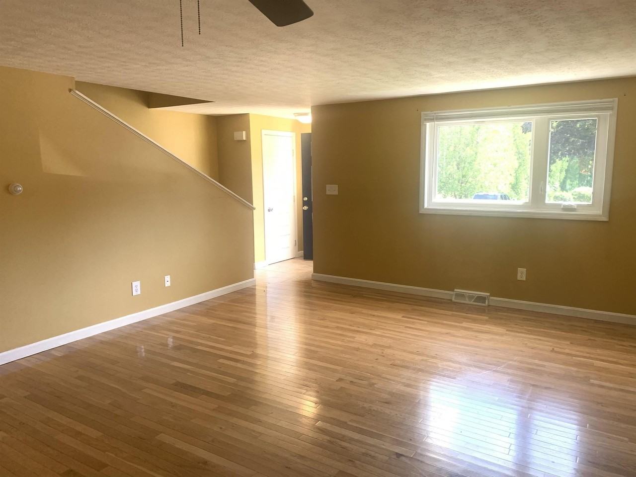 4 Cedarbrook Vlg #B - Photo 5 of 32