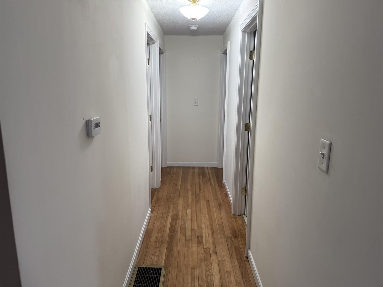 24 Raymond Dr - Photo 7 of 12