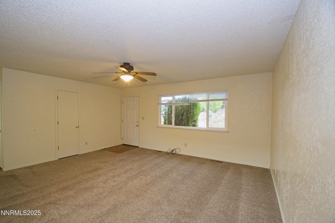 1600 E Long St - Photo 3 of 13