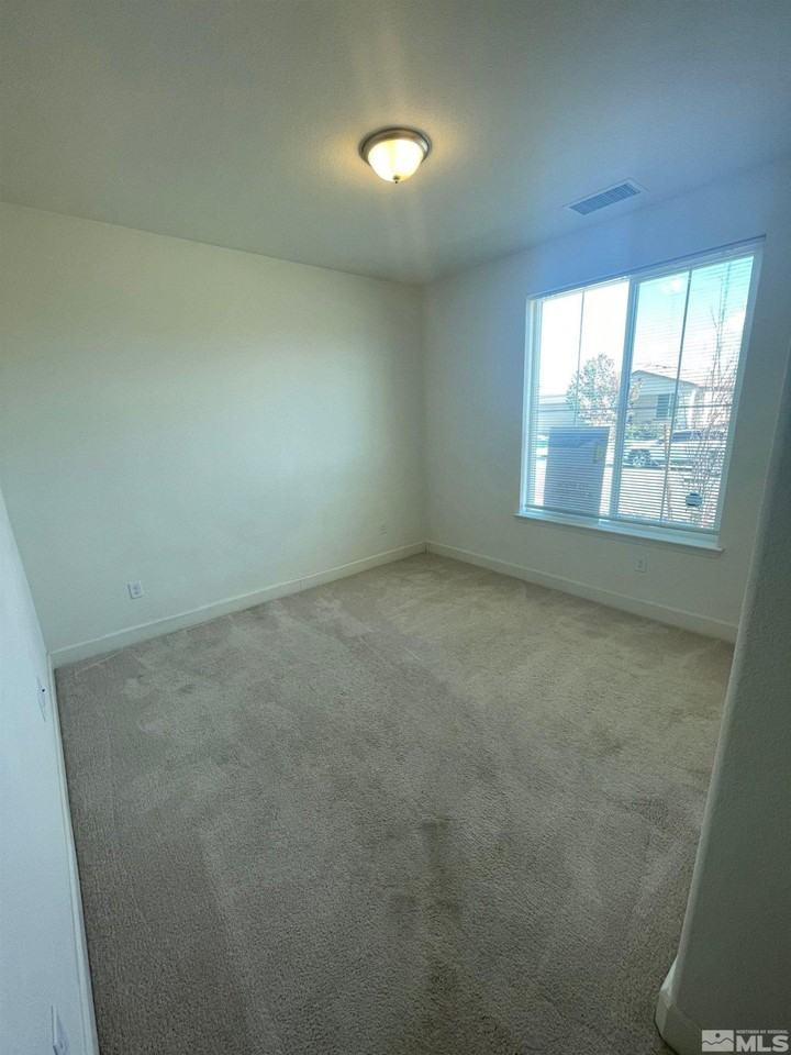 7255 Rutherford Dr - Photo 6 of 17