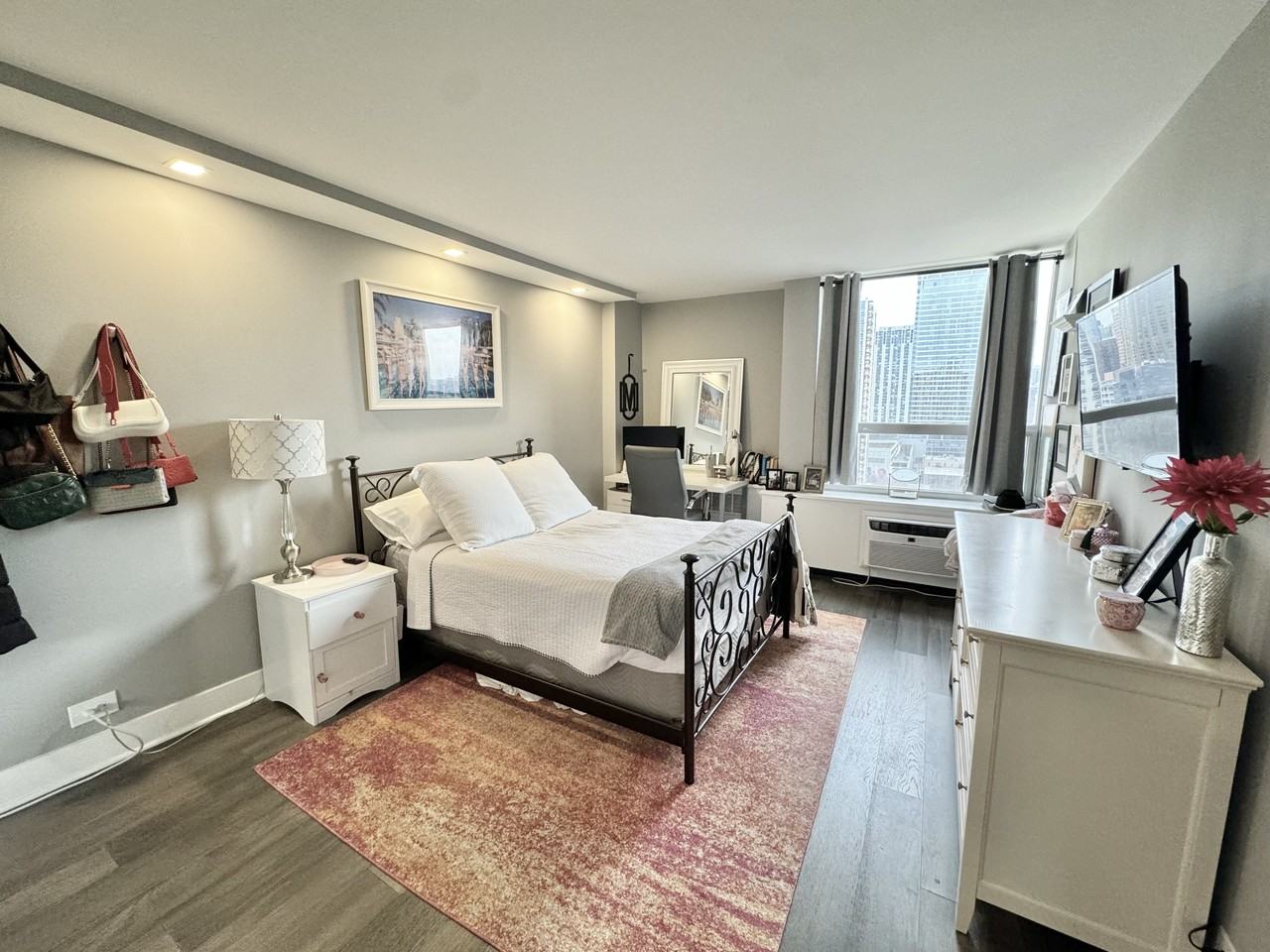 N Sandburg Ter #1605 - Photo 7 of 11