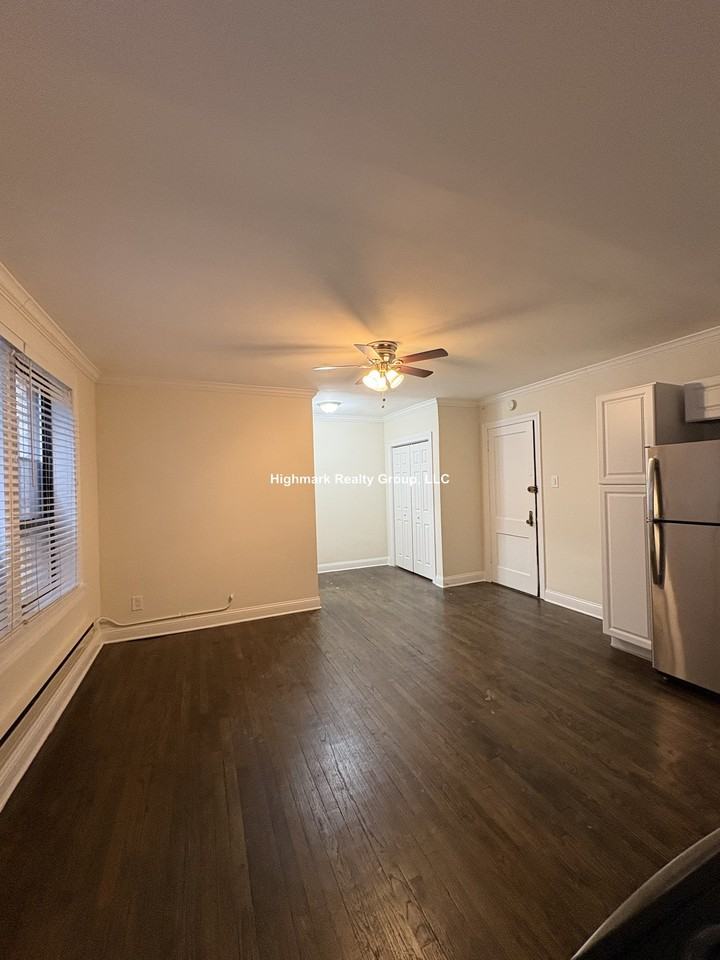 3349 N Marshfield Ave #209 - Photo 6 of 9