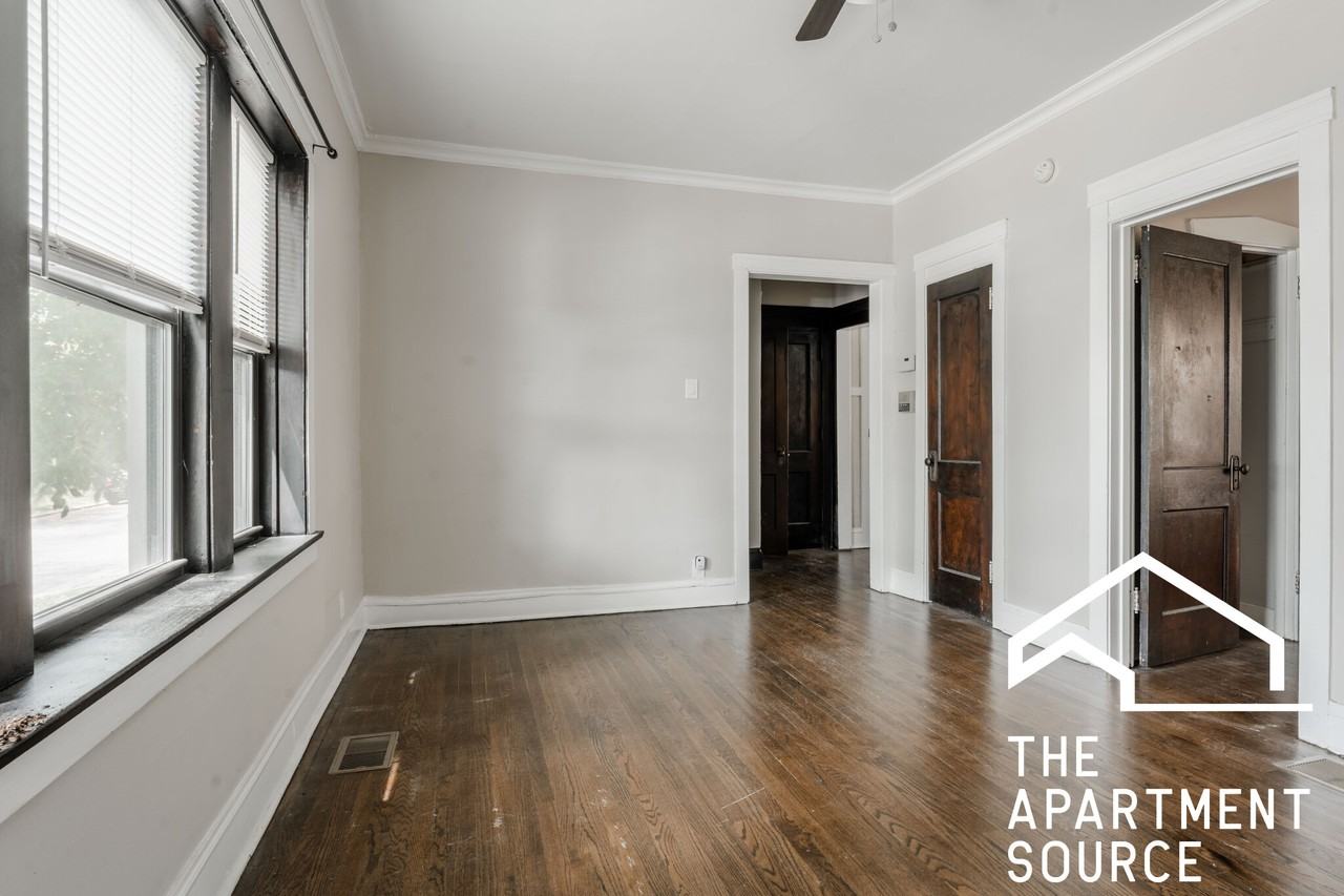 3506 W Grace St #1 - Photo 3 of 9