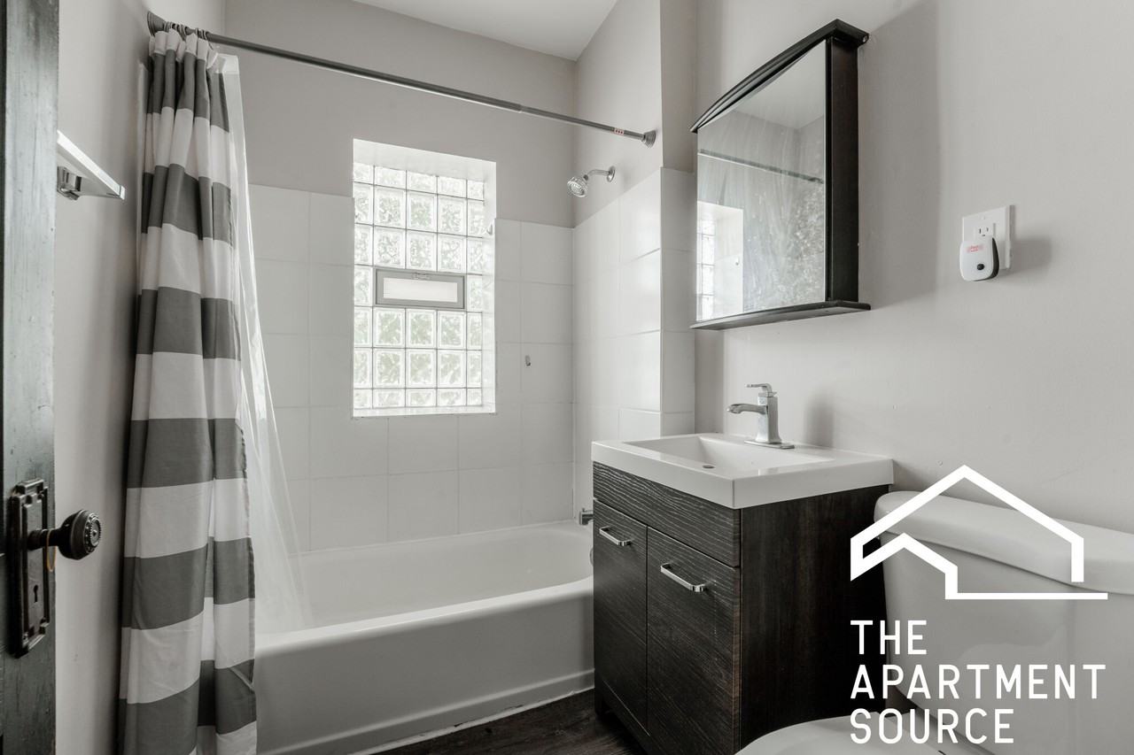 3506 W Grace St #1 - Photo 6 of 9