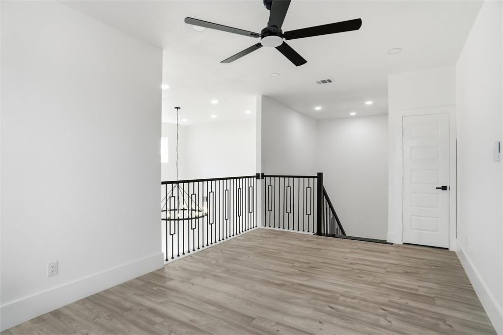 118 Willow Ln - Photo 3 of 15