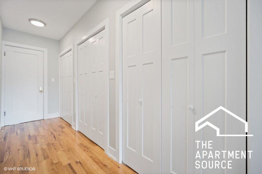 545 Chestnut St #203 - Photo 4 of 11