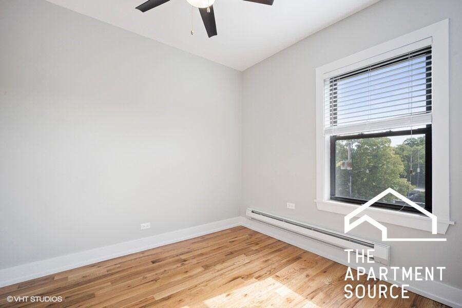 545 Chestnut St #203 - Photo 6 of 11