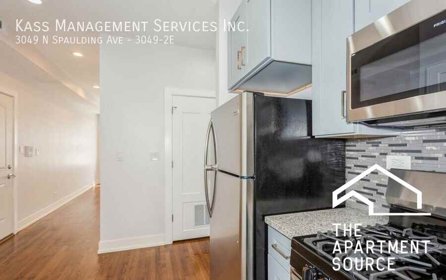 3049 N Spaulding Ave #2E - Photo 2 of 10