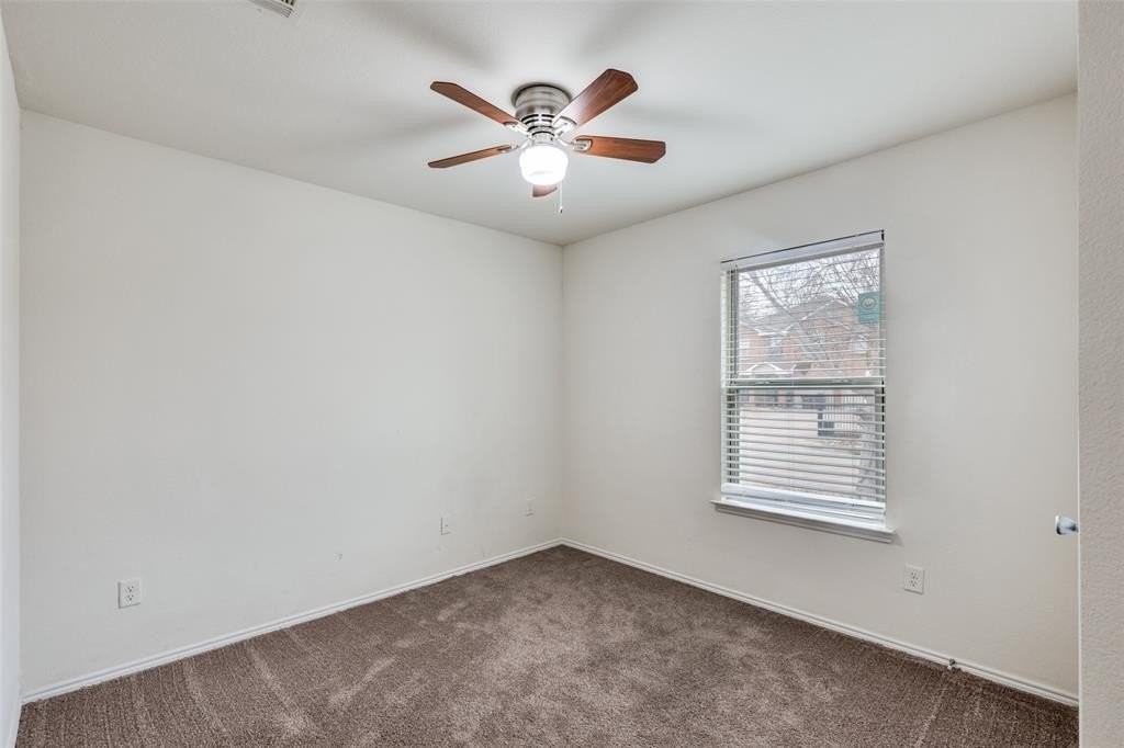 1861 Sheffield Pl - Photo 7 of 12