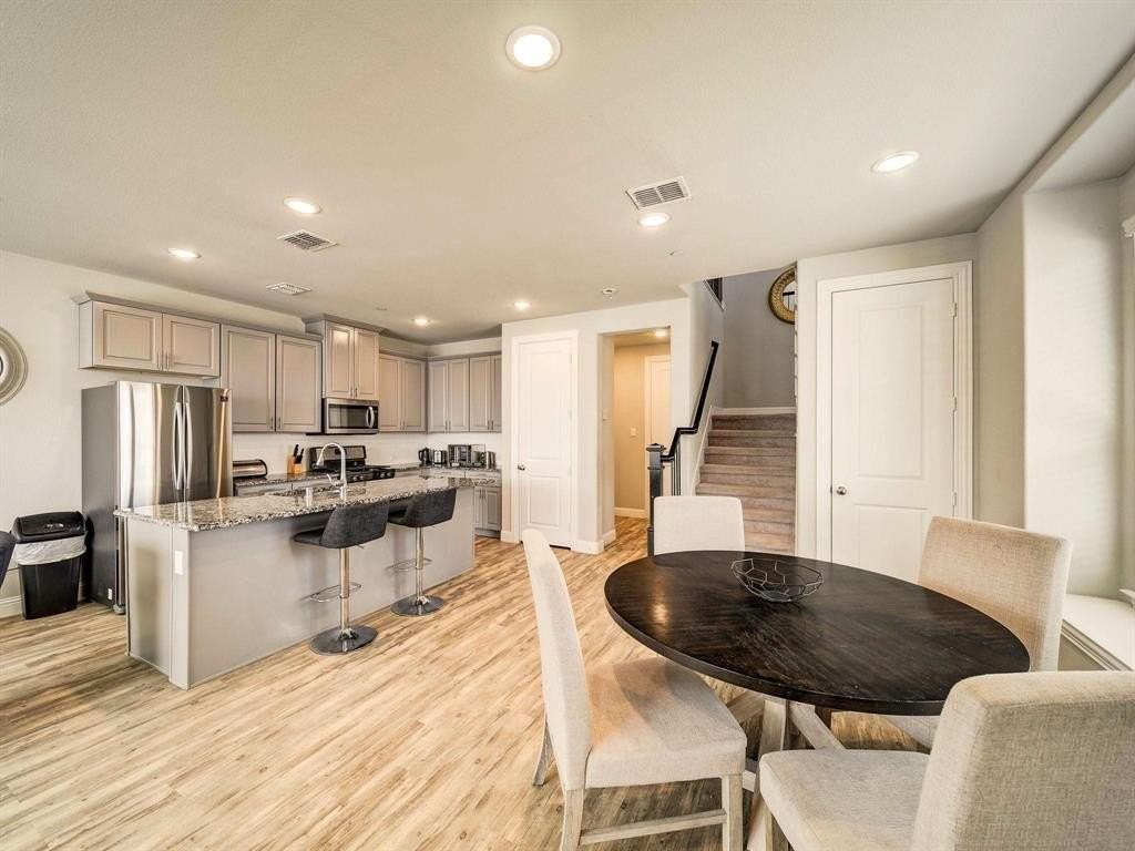 6454 Cristo Ln - Photo 6 of 27