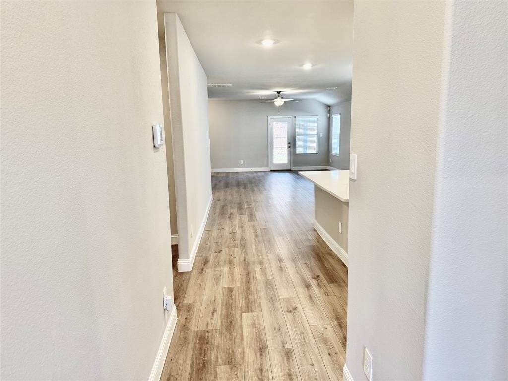 2358 Aspen Hill Dr - Photo 7 of 18