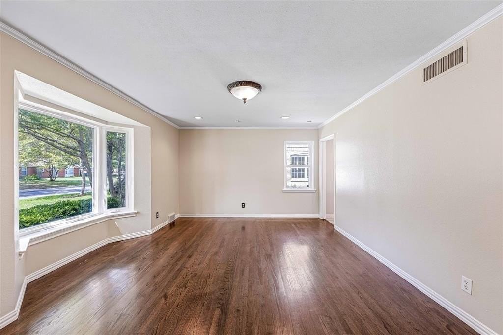 3625 Norcross Ln - Photo 4 of 26