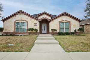 featured image of 4702 Mariner Dr