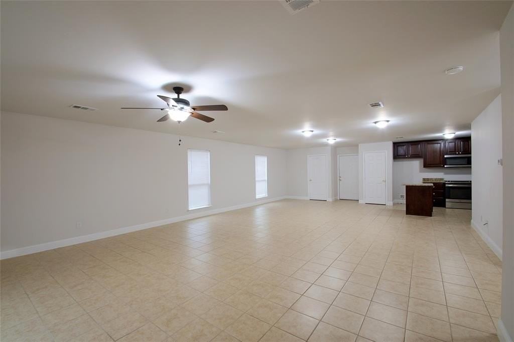 4702 Mariner Dr - Photo 4 of 17