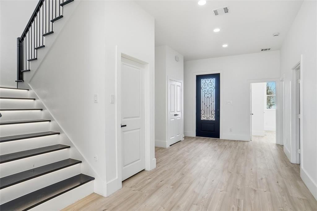 128 Cedar Ln - Photo 5 of 15