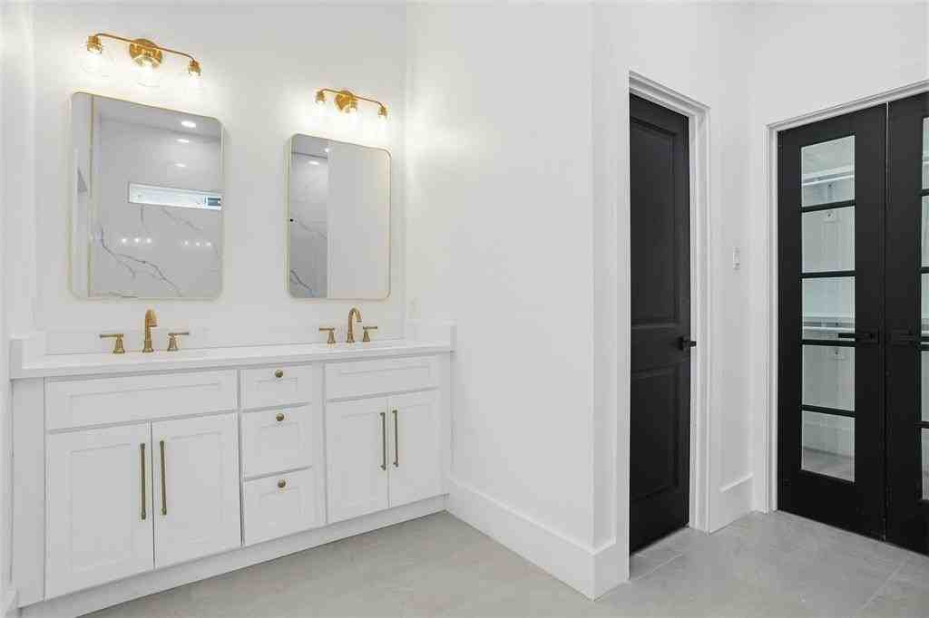 125 Palm Ln - Photo 4 of 15