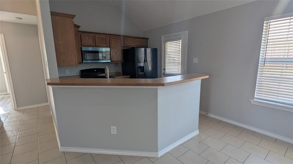 623 Antonio Ln - Photo 4 of 14