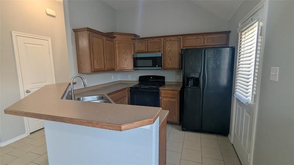 623 Antonio Ln - Photo 5 of 14