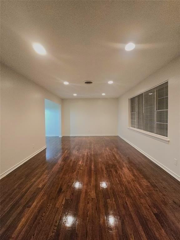 648 Penguin Dr - Photo 5 of 37