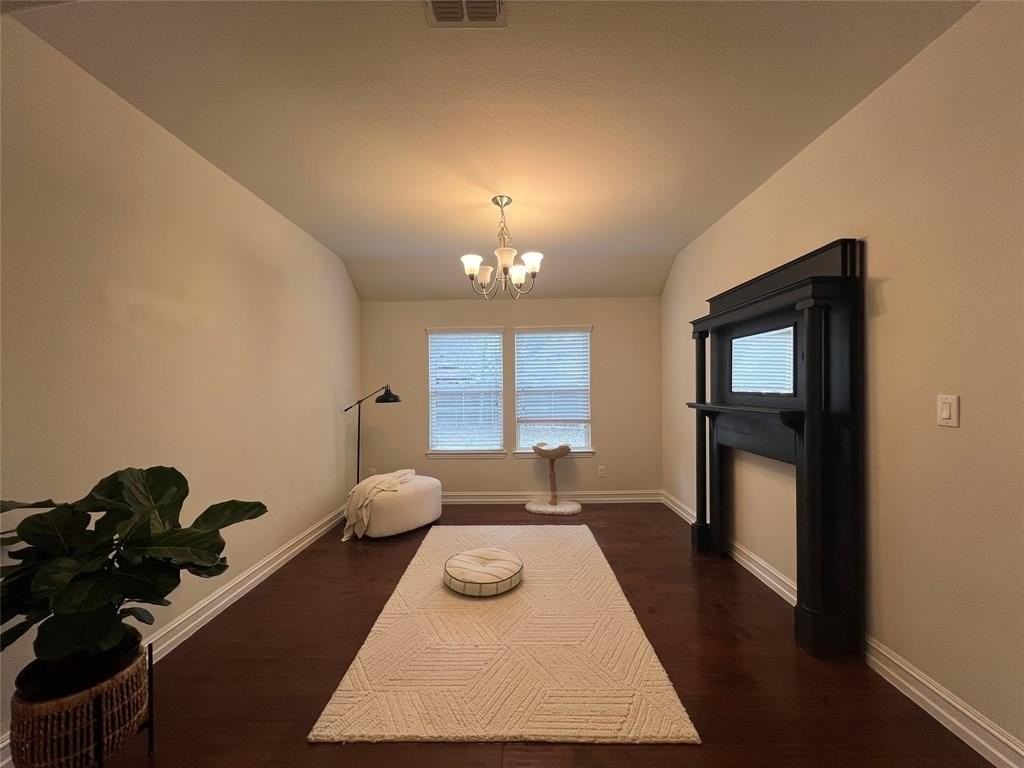 6602 Rutledge Rd - Photo 6 of 17