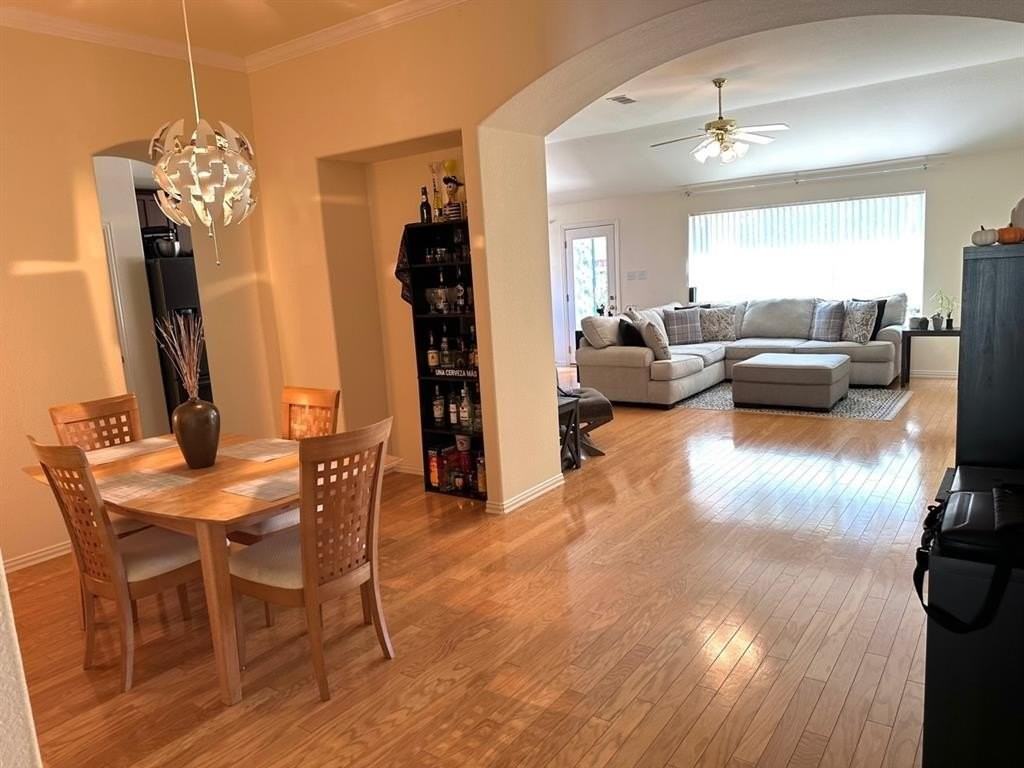 2800 Cascade Cove Dr - Photo 4 of 17