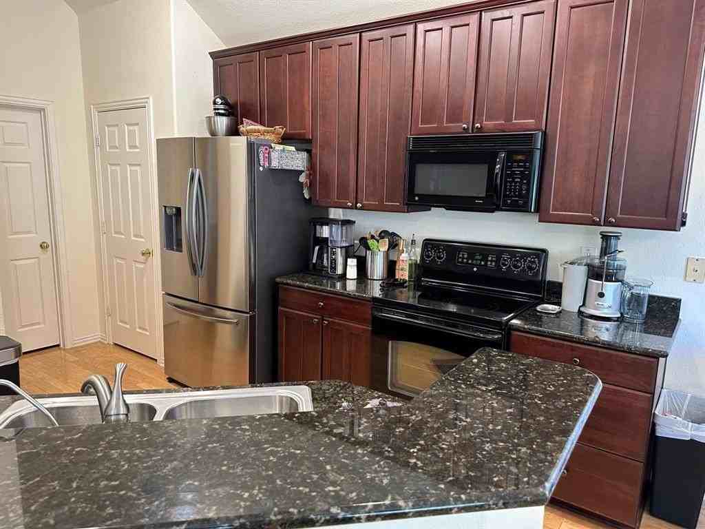 2800 Cascade Cove Dr - Photo 7 of 17