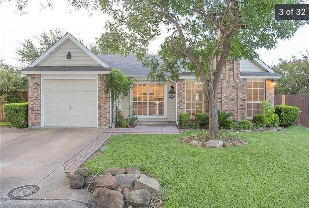 2920 Mulberry Ln - Photo 2 of 22