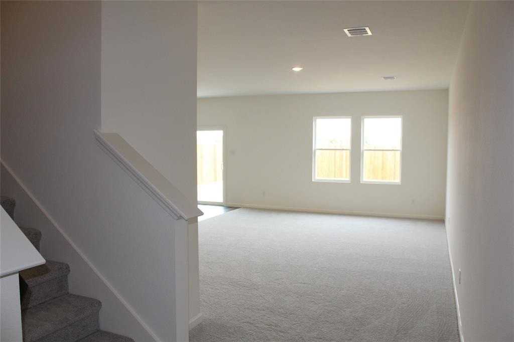 2006 Prairie Ln - Photo 5 of 21