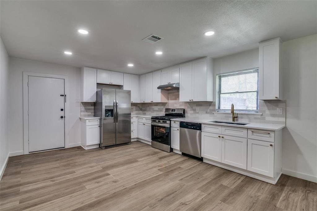 2715 Tolosa Dr - Photo 4 of 12