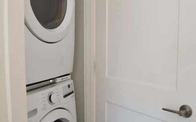 Rural Ave #303 - Photo 5 of 8