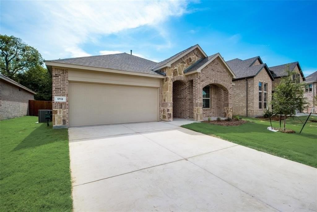 1713 Roadrunner Dr - Photo 2 of 22