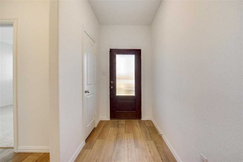 1713 Roadrunner Dr - Photo 4 of 22