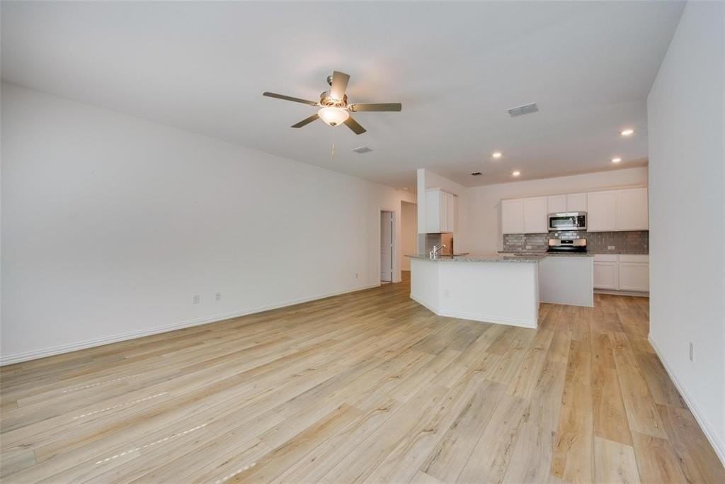 1713 Roadrunner Dr - Photo 7 of 22