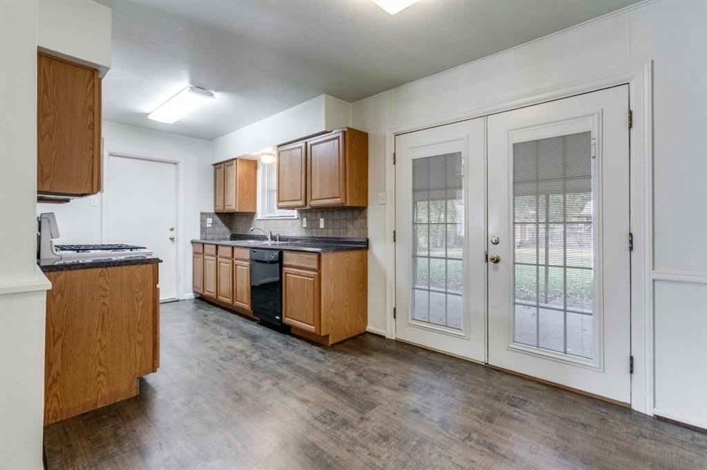 2607 Jonesboro Ave - Photo 4 of 12