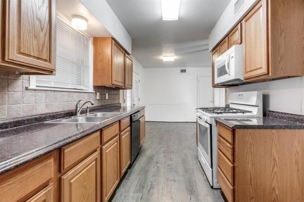 2607 Jonesboro Ave - Photo 6 of 12