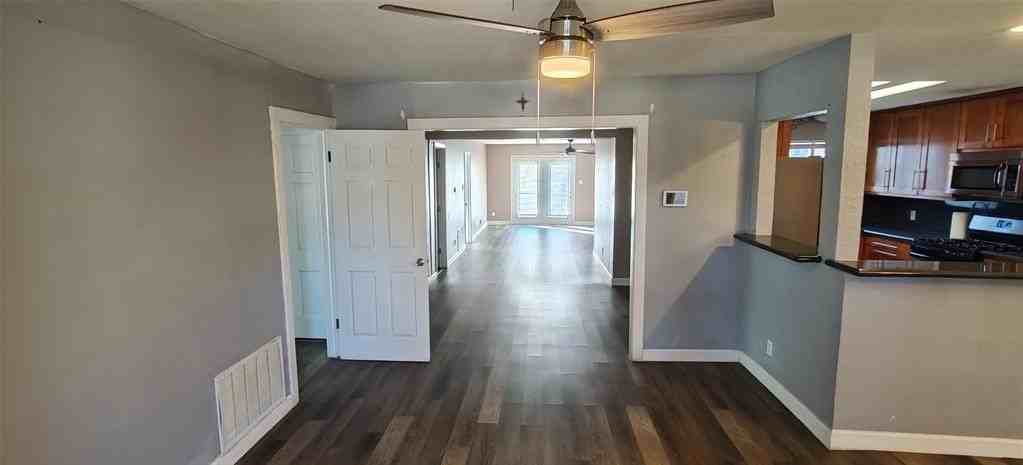 2532 Ryan Ave - Photo 3 of 8