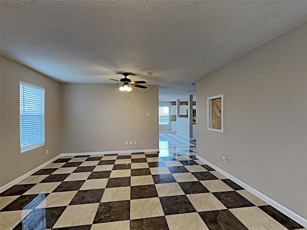 6054 Susanna Dr - Photo 3 of 19