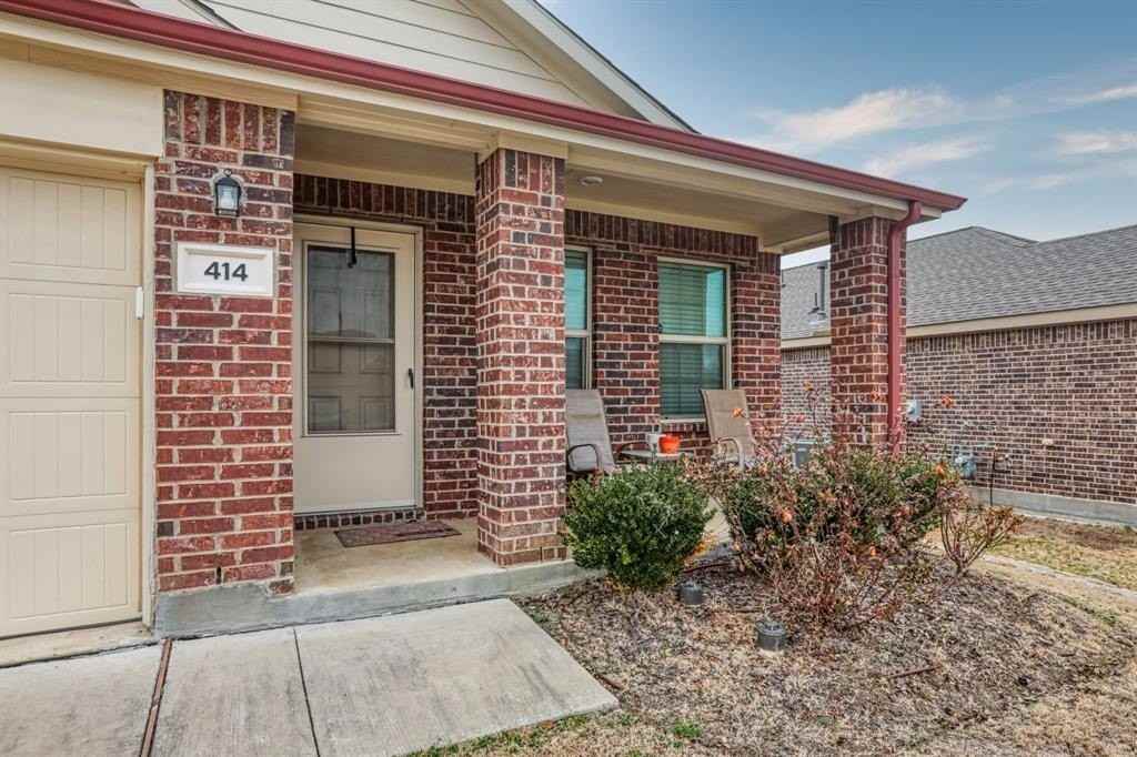 414 Sweet Shade Ln - Photo 2 of 16