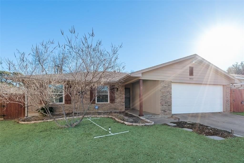 1832 Tameria Dr - Photo 3 of 33